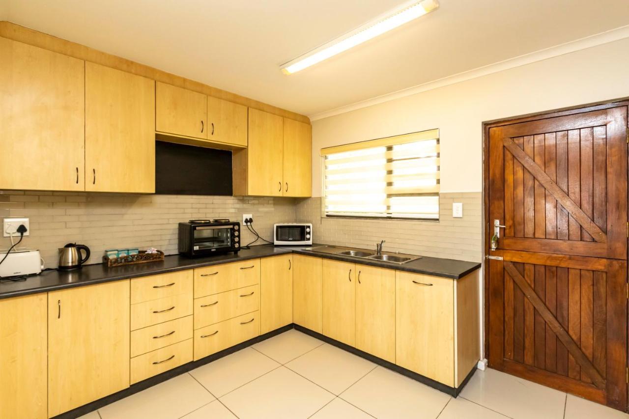 Fish Eagle Manor Bed and Breakfast East London Buitenkant foto