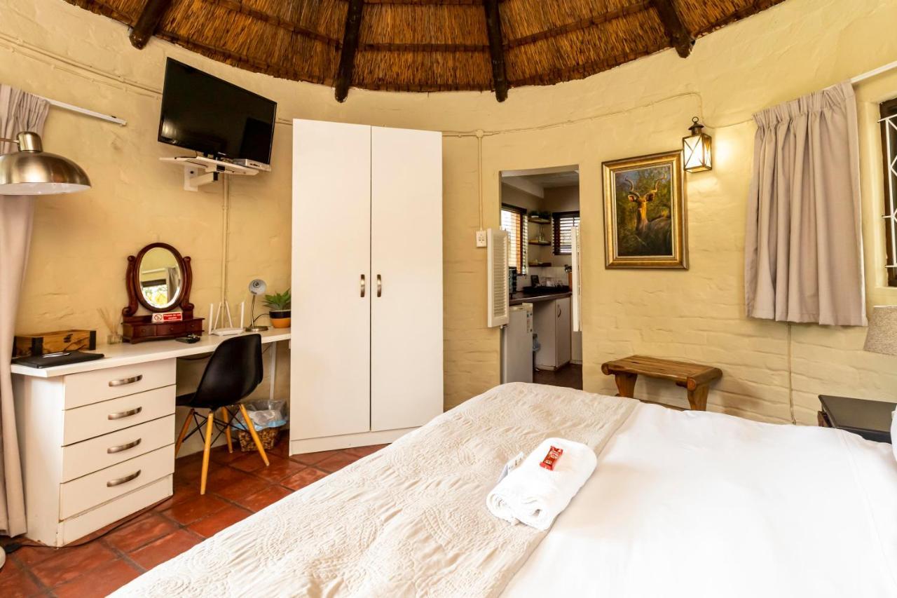 Fish Eagle Manor Bed and Breakfast East London Buitenkant foto